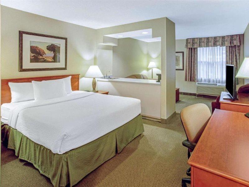 La Quinta By Wyndham Appleton College Avenue Hotell Eksteriør bilde