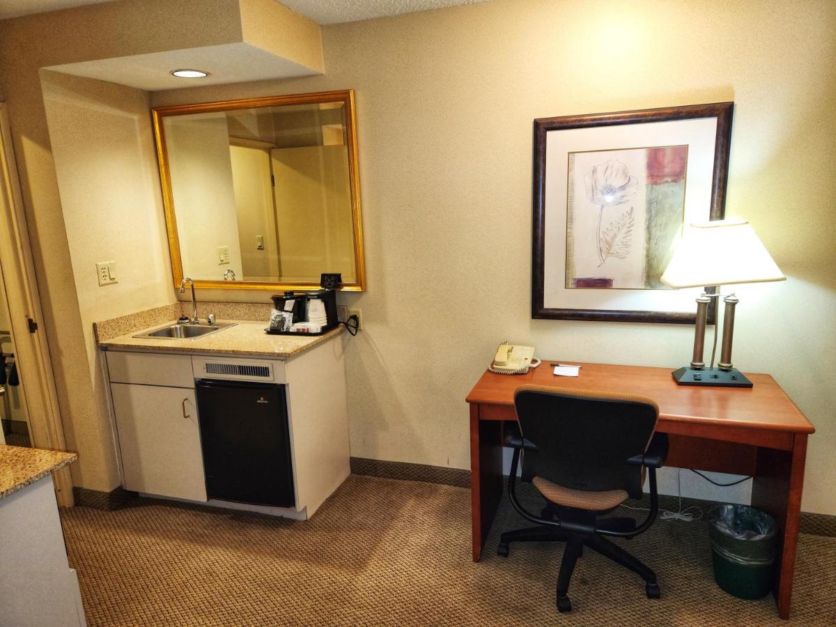 La Quinta By Wyndham Appleton College Avenue Hotell Eksteriør bilde