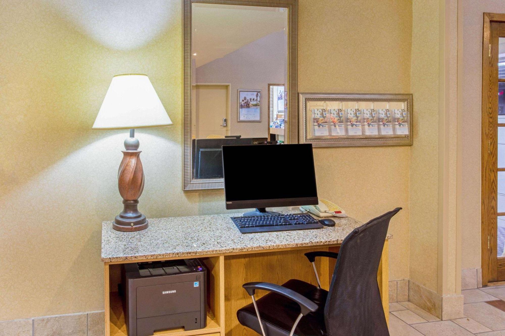 La Quinta By Wyndham Appleton College Avenue Hotell Eksteriør bilde