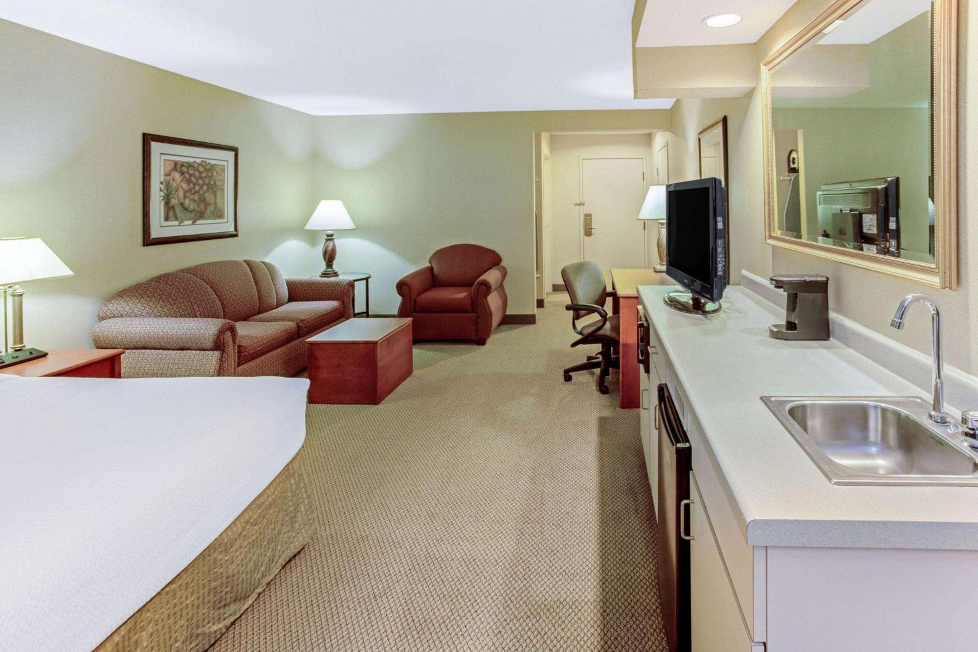 La Quinta By Wyndham Appleton College Avenue Hotell Eksteriør bilde
